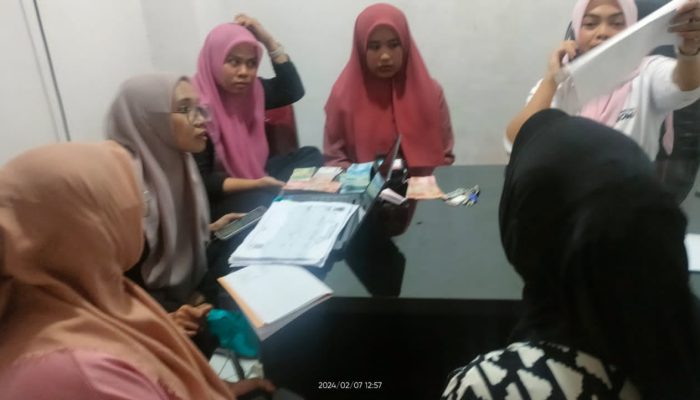 Muatan Politik Terlihat dalam Pembagian PKH di Kelurahan Lembang Parang, Gowa