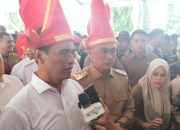 Menteri Pertanian Amran Suleman Salurkan Bantuan Béncana Alam Di Prof Sulsel.