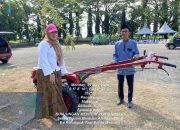 Kelompok Tani Buntu Macinna Dapat Bantuan Hand Traktor Dari Menteri Pertanian Amran Sulaiman .