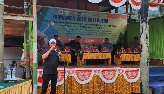 Pj.Bupati Enrekang Resmi Buka Turnamen Buntu Randan Cup I Desa Curio.