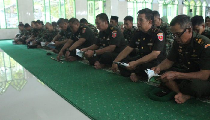 Wujud syukur Sambut HUT Ke – 76 Kodam XIV/Hsn Keluarga Besar Kodim 1419/Erk Gelar Doa Bersama.