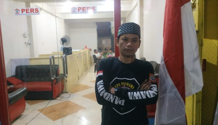 HUKUM ADALAH PEDOMAN BERBANGSA DALAM BERNEGARA.