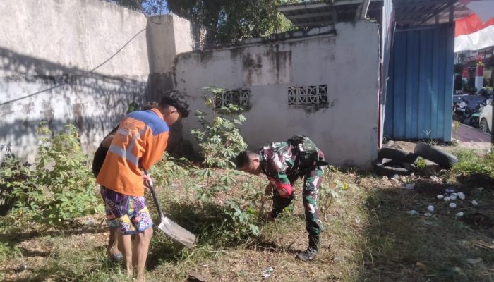 Cegah Dampak Musim Hujan, Koramil 1408-04/Bontoala Laksanakan Karya Bhakti Pembersihan Selokan