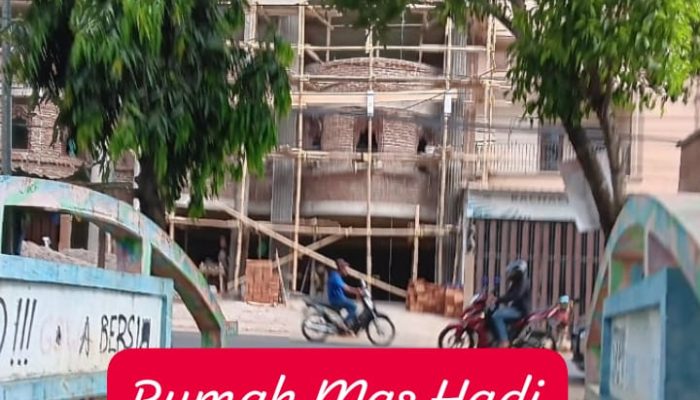 Rumah Mewah Lima Lantai Di Kelurahan Mawang Melabrak Garis Sempadan Jalan ??.