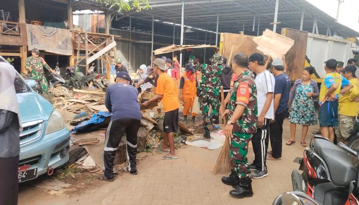 Cegah Banjir dan Ciptakan Lingkungan Sehat, Koramil 1408-10/Panakukang-Manggala Melaksanakan Karya Bhakti
