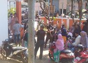 Warga kelurahan maccini sombala kesal dan mengeluh seringnya terlambat pembagian beras Bulog