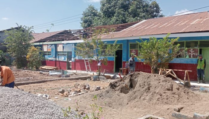 Pembangunan SDN 90 Sampulungan Mulai Di Kerjakan Papan Proyek Belum Terpasang.