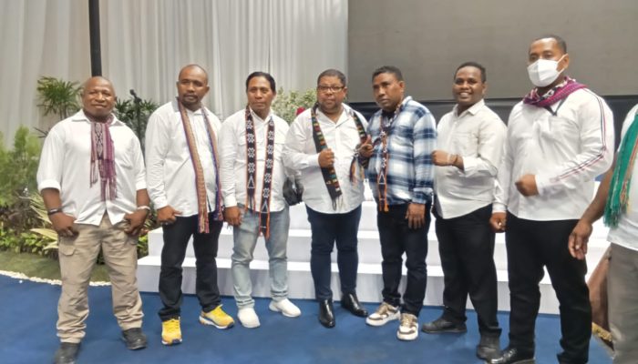 Di Mata Warga NTT Dany Pomanto Figur Pemimpin Yang Bersahaja.