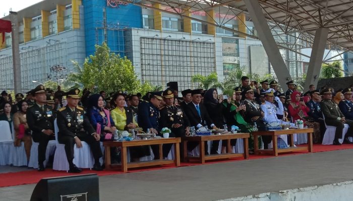 Perayaan Hut TNI Ke 79 Di Meriah Kan Devile Kendaraan Dan Devile Pasukan
