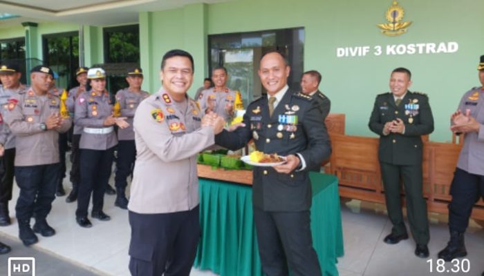 Kapolres Gowa Berikan Kejutan di Hut TNI ke-79