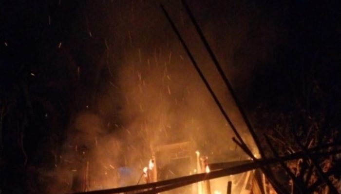 Kebakaran Rumah di Dusun Karunganga, Pemilik Alami Luka Bakar Serius dan Kehilangan Seluruh Harta Benda