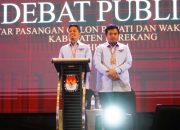 Calon Bupati Enrekang,H. Ucu, Percaya Diri Paparkan Visi dan Misi dalam Debat Publik Kedua di Hotel Dalton