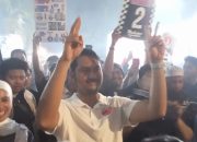 Calon Walikota Makassar Andi Seto Asapa Berulang Tahun Yang Ke 41 Tahun Di Rayakan Di Posko Induk Sehati.