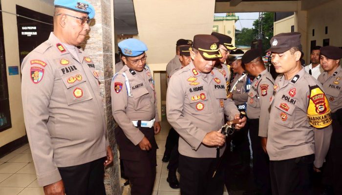 Kapolres Takalar Pimpin Pemeriksaan Senpi Anggota Polres dan Polsek Jajaran