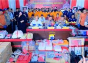Kapolda Sulsel Bersama Kapolres Gowa Menggelar Jumpa Pers Terkait Peredaran Uang Palsu 98 Item Barang Bukti Telah Di Aman kan.