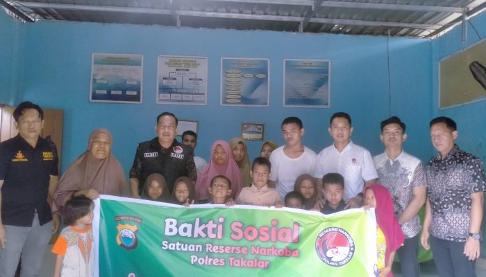 Jumat Berkah,Sat Res Narkoba Takalar Gelar Baksos