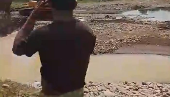 Tambang Pasir Ilegal (Ds Songkolo) di Bontomarannu Gowa: Kebal Hukum.