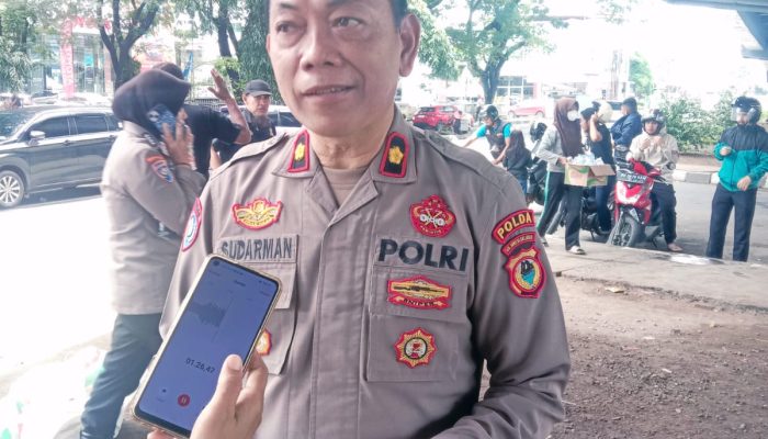 Indah Nya Berbagi ‘Binmas Polda Sulsel Gelar Makan Gratis.