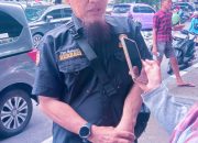 Massa Serbu Makan Gratis ‘Tim Pelajar Berbagi Sedekah Bersama Binmas Polda Sulsel .