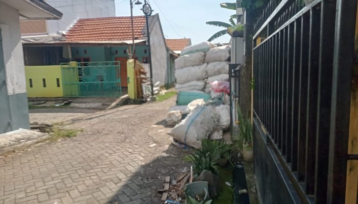 Warga BTN Sakina Tolak Pengumpul Sampah, Desak Pemkab Gowa Tindak Dg. Sikki!